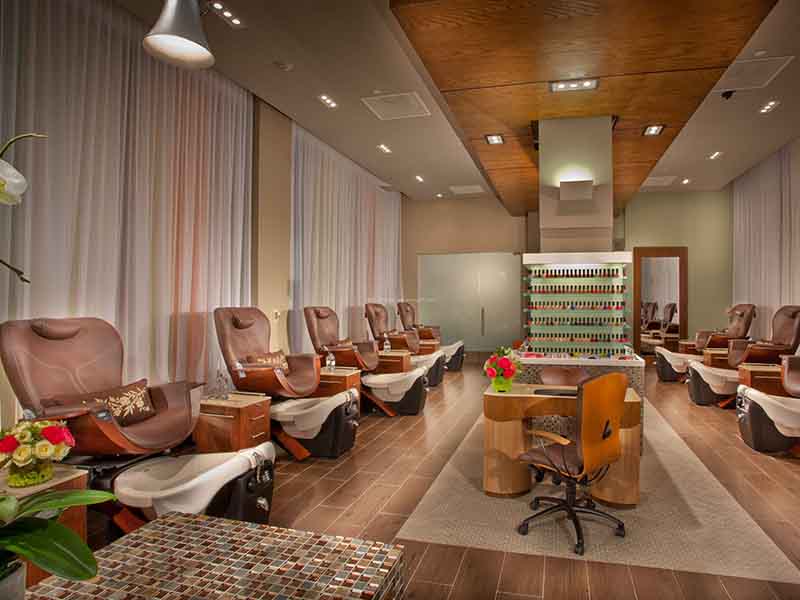 德陽(yáng)美甲店裝修前，應(yīng)該如何選址和設(shè)計(jì)裝修色調(diào)